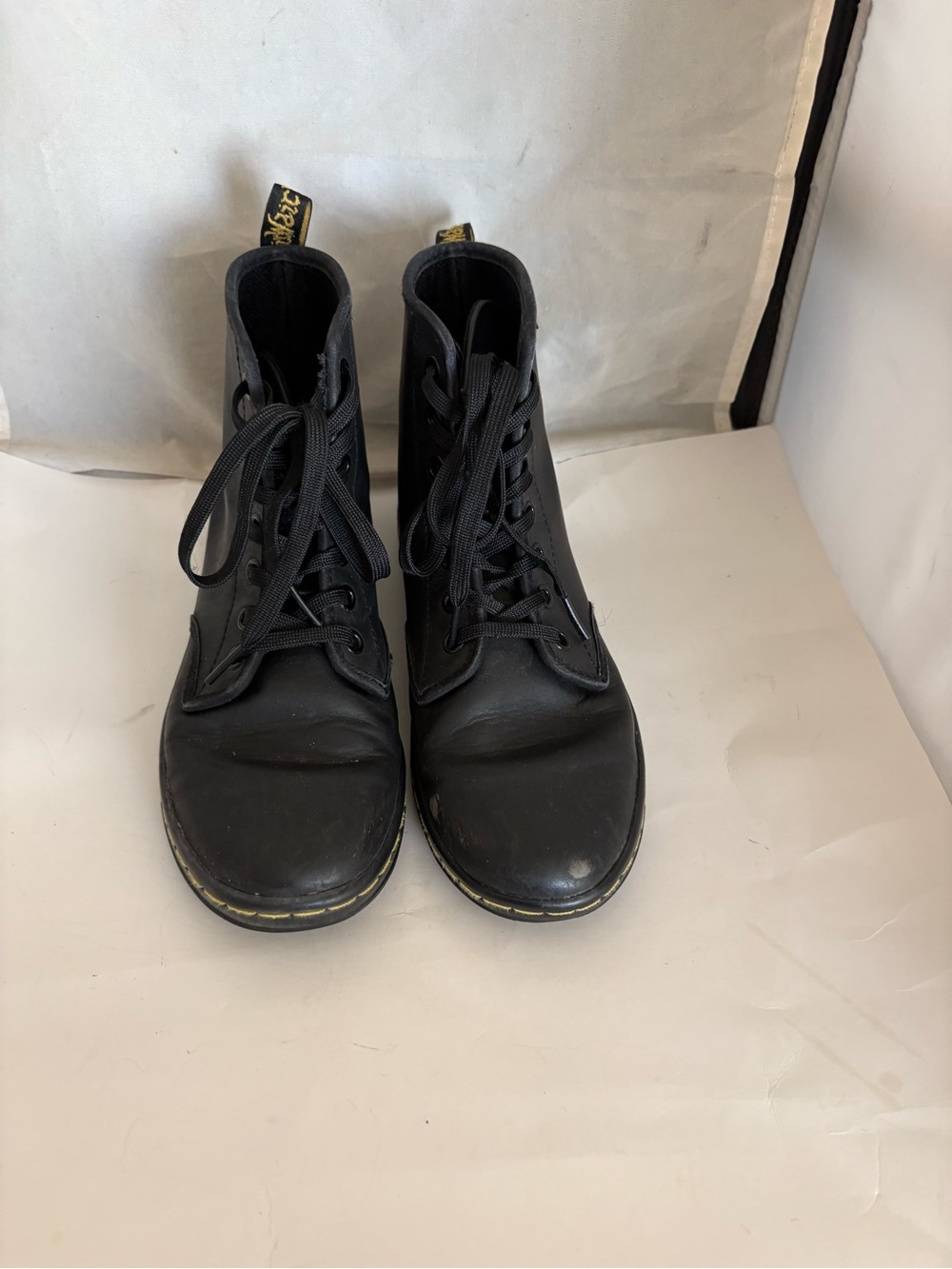 Dr. Martin Black Leather Lace-Up ankle Boots 6